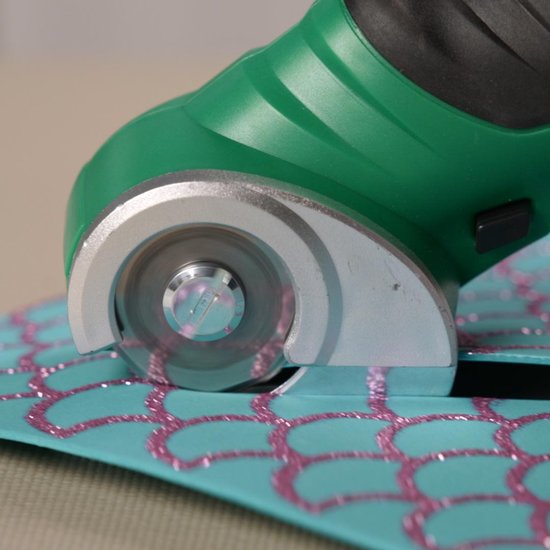 Hammersmith SharpSpin – Kabelloser Universalschneider – Elektrische Schere – Kartonschneider – Rollmesser – Akku-Schere – Schneidet Leder, PVC, Teppich, Karton und mehr