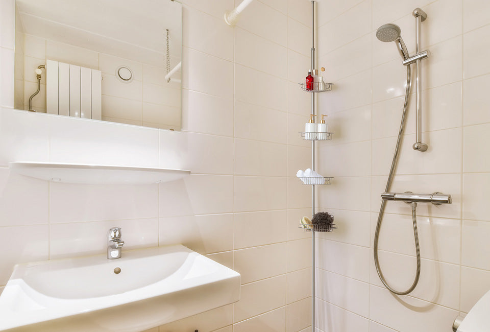 H&C Teleskopische Duschablage mit 4 Körben -21 x 21 x 152,5-268 cm - Grau