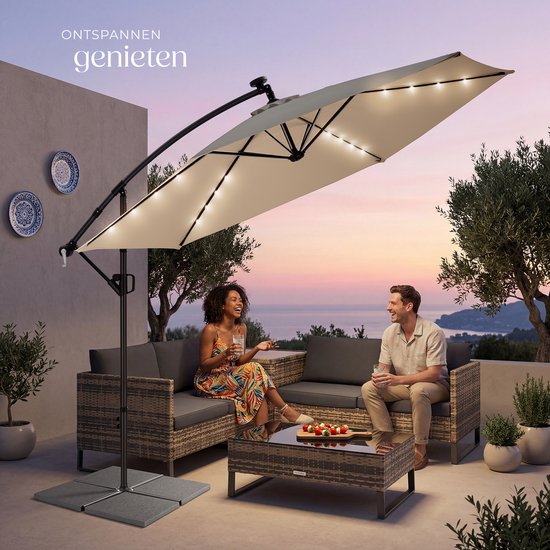 tectake® Schwebeschirm mit Sockel – 3,5 x 3,5 m – Gartenschirm mit solarbetriebener LED-Beleuchtung – schwenkbar – wasserabweisendes Polyester mit UV-Schutz – inklusive Schutzhülle – Beige