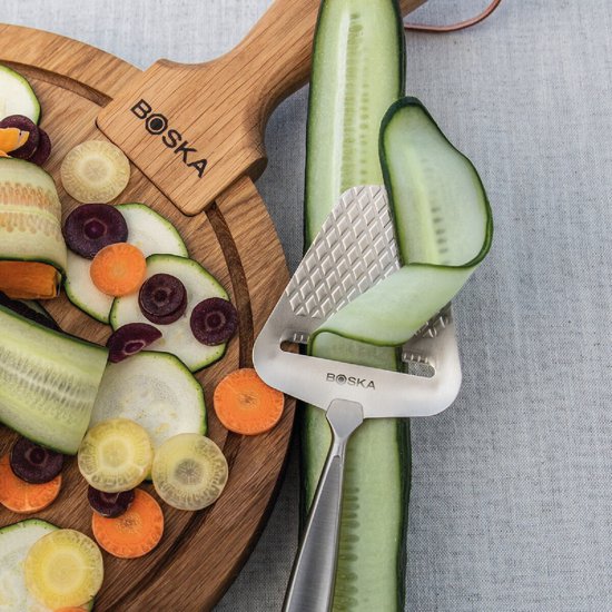 Boska Käsehobel Monaco+ - Design-Käsehobel - Preisträger - Käsehobel für Hartkäse - Edelstahl - Spülmaschinengeeigneter Käsehobel - Geschenktipp - Küchenutensilien - Küchenzubehör - Lebenslange Garantie