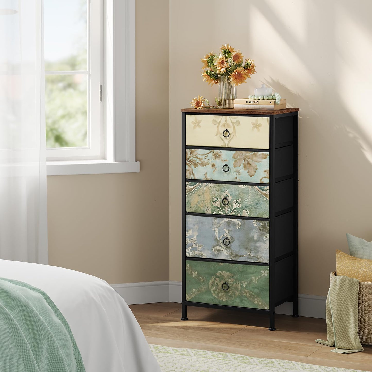 Woltu Kommode – 5 Stoffschubladen – Sideboard – 45,5 x 95,5 x 30 cm – Rustikales Braun
