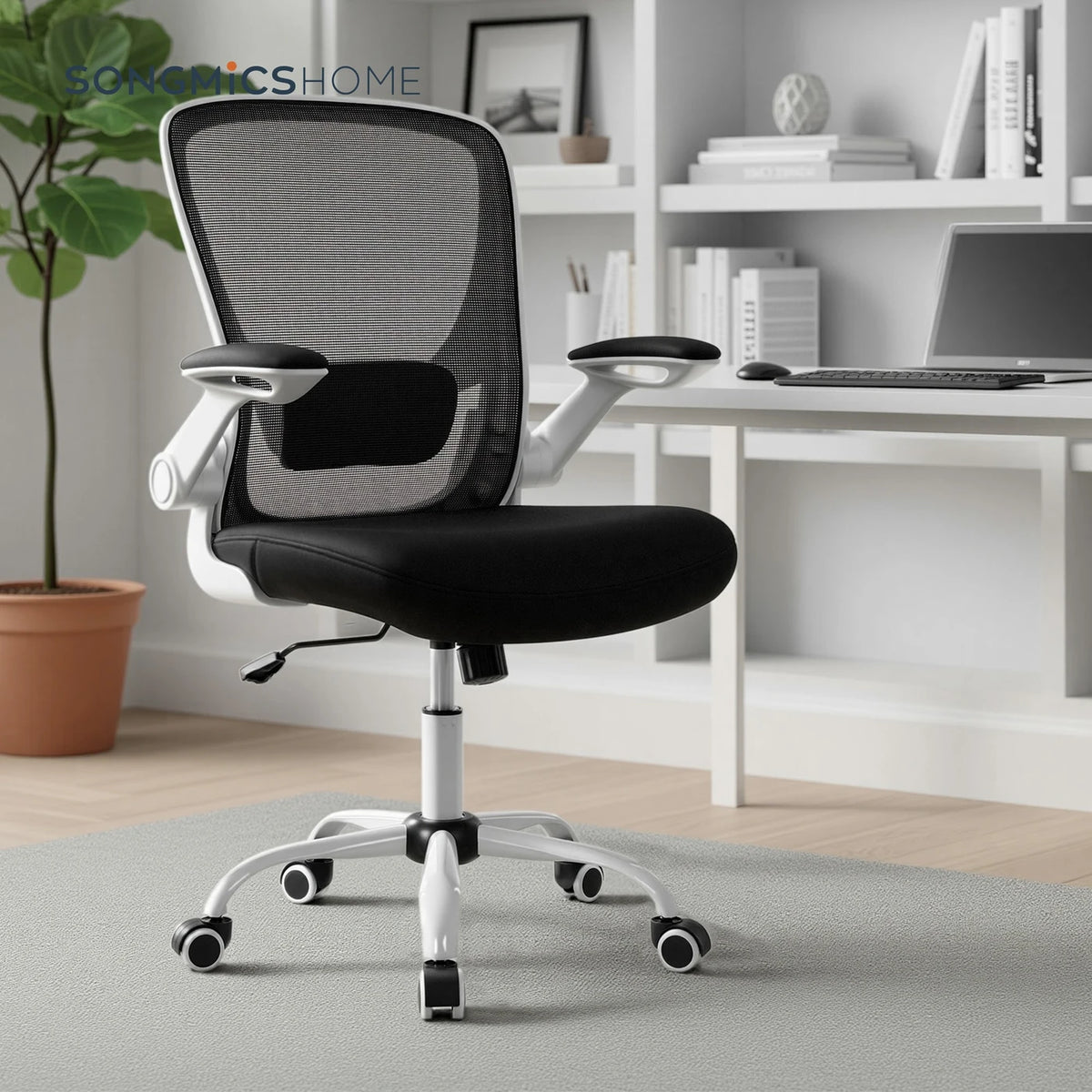 JOYFURNOS Ergonomischer Mesh-Bürostuhl – Schwarz – 60 x 64 x 103–110 cm – Verstellbare Lendenwirbelstütze – Hochklappbare Armlehnen