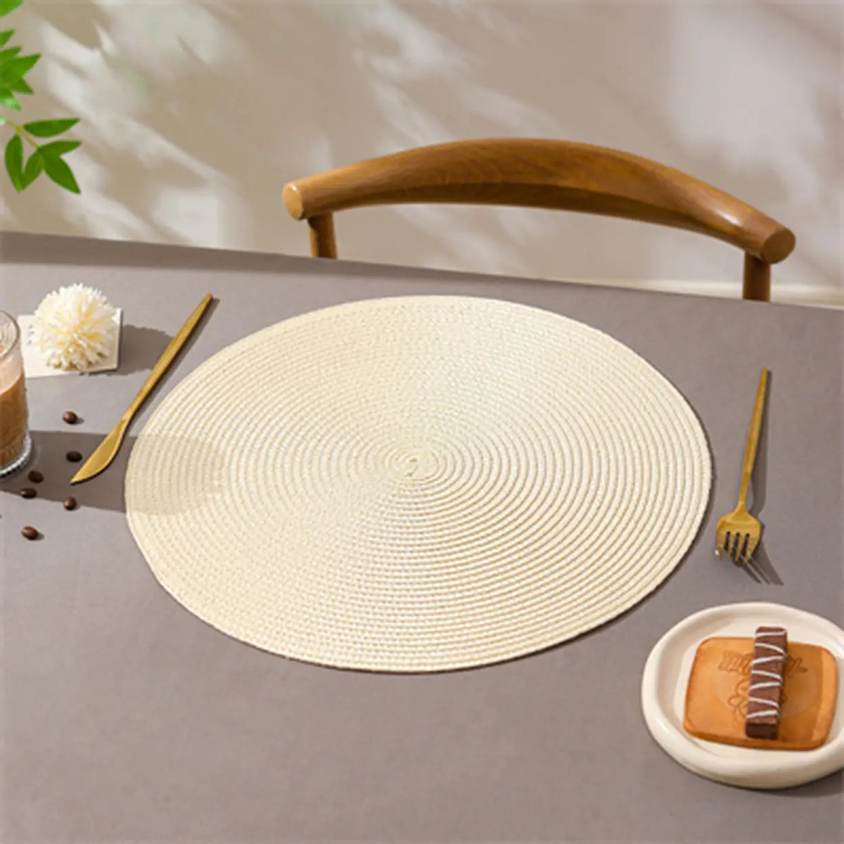 Runde, geflochtene Tischsets – 6er-Set – waschbar – Ø 38,1 cm – beige