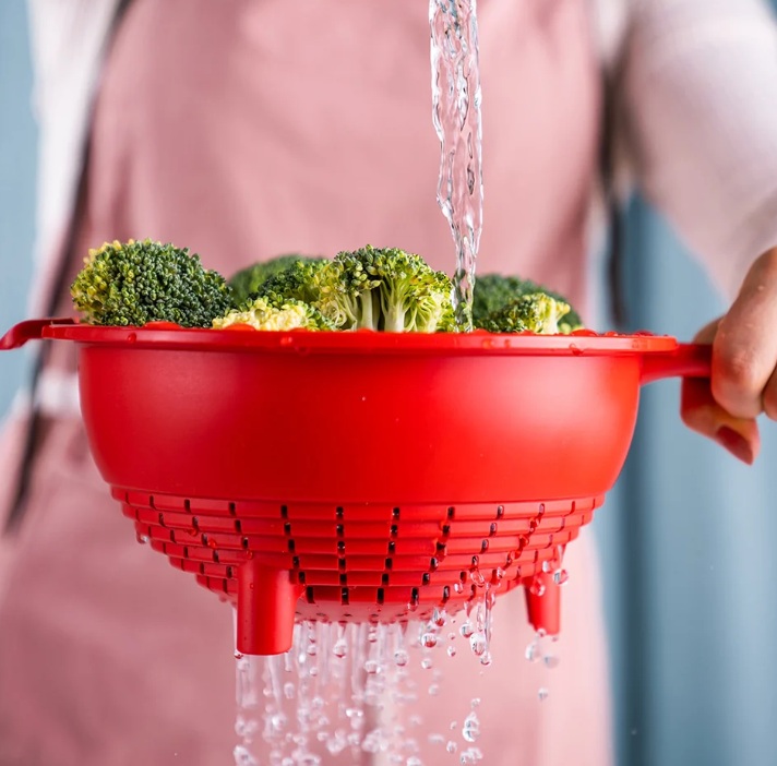 Tupperware Doppelsieb-Set, 2-teilig – 400 ml & 2 l – Rot & Weiß