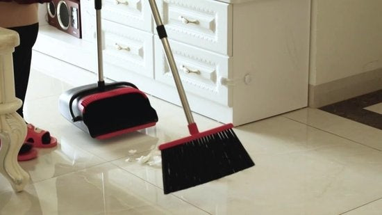 Strex Kehrschaufel und Bürste mit langem Stiel - verstellbar von 87-127cm - mit integrierten Reinigungszähnen