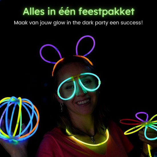 Partizzle 300 Stück Glow in the Dark Sticks - Extra Thick - Incl. Glowsticks Connectors - Breaking Sticks - Neon Karneval Party Artikel - Geburtstag Neujahr Party Dekorationen - 7 Farben