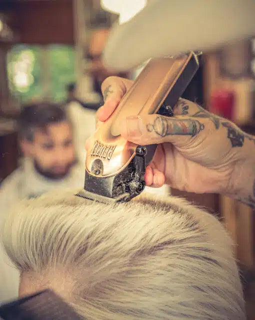 Reuzel Clippers Professional - Kabellos - 4 Stunden Betriebszeit - Stahlgehäuse - Kyone the Clipper