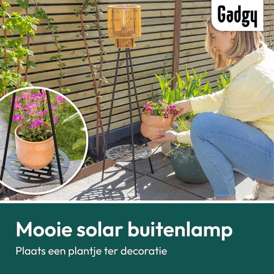 Gadgy Solar-Gartenbeleuchtung, Stehlampe für die Terrasse – Außenlampe mit Solarenergie für Balkon und Garten – Dreifuß-Gartenlampe mit LED-Beleuchtung und USB-Anschluss – Laterne für die Außenbeleuchtung – Braunes Rattan