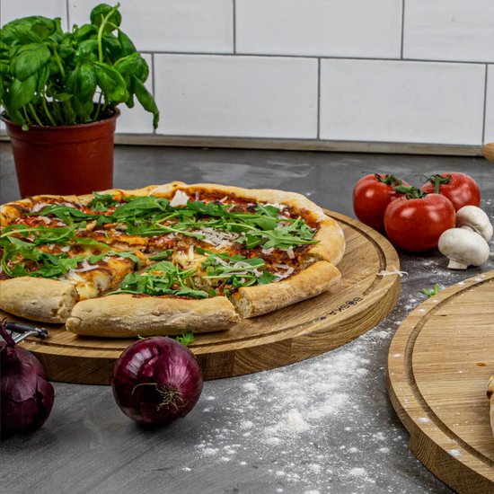 Boska Pizzabrett Friends XL - Grillzubehör - Eichenholz - Praktische Auffangwanne - Ø 40 cm