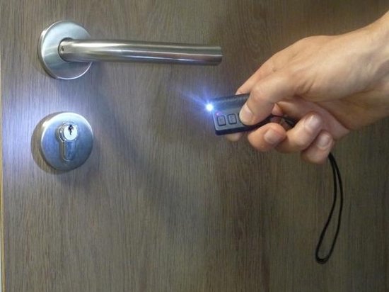 2-KANAL-SENDER MIT LED-BELEUCHTUNG (VM166T)