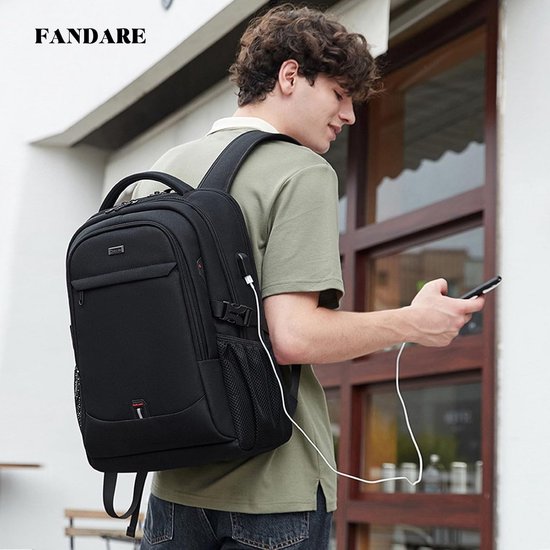 Geräumiger Laptop-Rucksack für Arbeit, Schule und Reisen mit USB-Ladeanschluss
