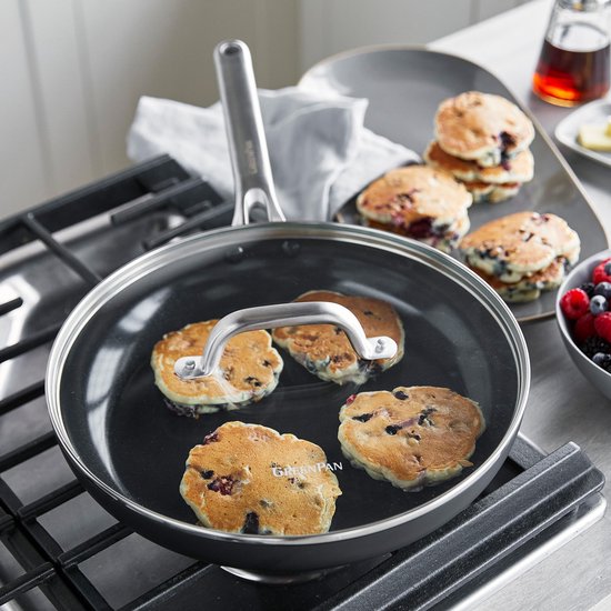 Greenpan Omega Keramik-Induktionspfanne mit Deckel, 30 cm – PFAS-frei – Induktionspfanne – Induktions-Bratpfanne – Spülmaschinenfest – Ofenfest bis 200 °C - Kratzfest – Stapelbar – Aluminium – Schwarz
