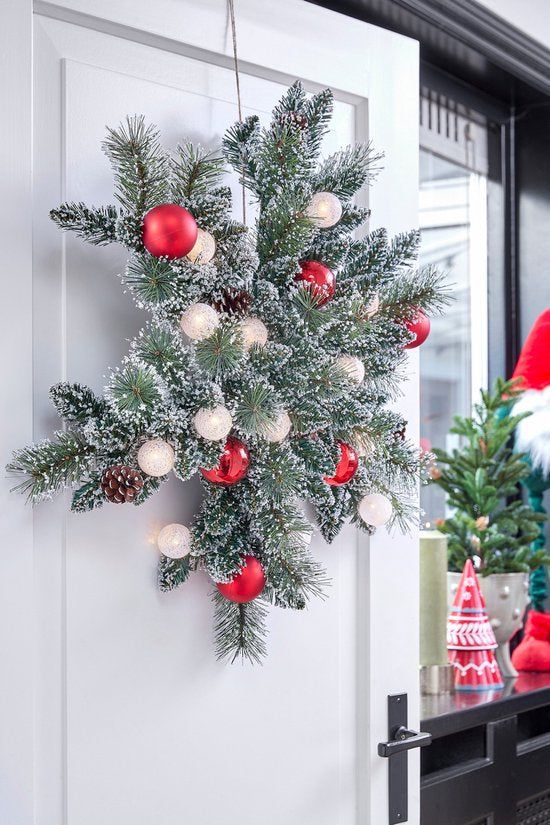 Black Box Trees Kaprun Weihnachtskranz Stern mit warmweißen LED-Lichtern - Ø60 cm - Grün gefrostet, Rot