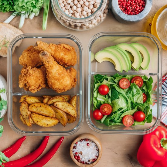 KitchenBrothers Meal Prep Trays Set - Mit Trennung - Glas Lebensmittel Lagerung Schalen - Zwei Fächer - Luftdicht - BPA frei - Gefrierschrank Schalen - Lagerung Schalen - 5L - Glas - 5 Stück
