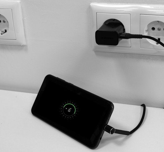 Grundig USB-Kabel - 3-in-1: Ladekabel, Datenkabel und Telefonständer - Micro-USB/ USB-A - 1 Meter - Schwarz