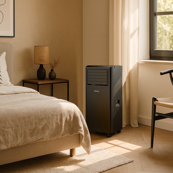 Tomado TMA9002B - Mobiles Klimagerät - 3 in 1 Funktion - Timer - Fensterdichtungsset - 9000 BTU - 80 m3 - Schwarz