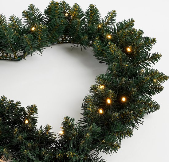Black Box Trees Weihnachtskranz Herz mit LED-Lichtern - Ø60 cm - Grün