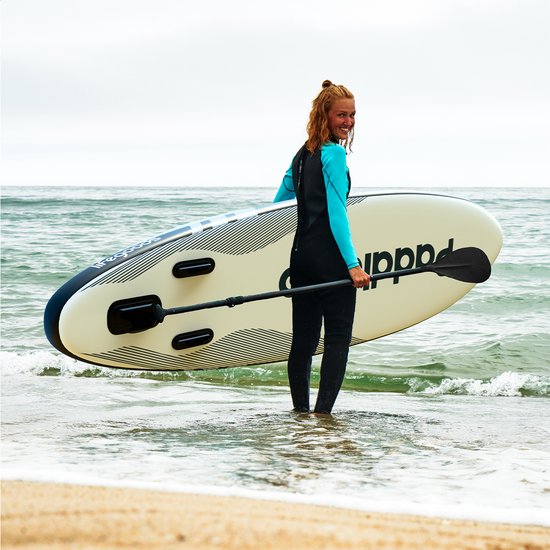 LifeGoods PaddlePro SUP Board Pro - Pro Set - Aufblasbares Paddle Board - Max. 150KG - 320x81cm - Schwarz/Weiß