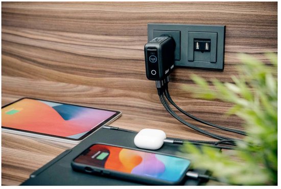 Verbatim Mini-GaN-Ladegerät 140 W mit Display