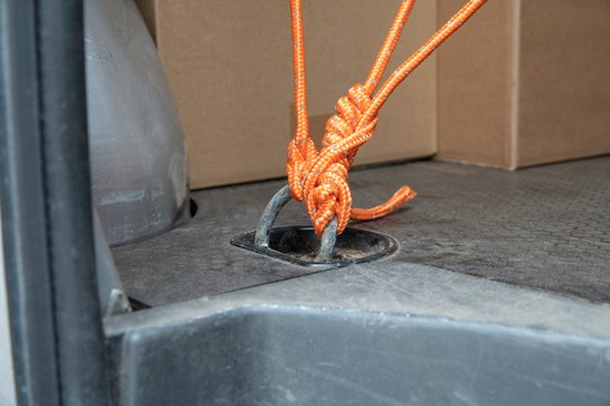 BLACK+DECKER Zurrgurt mit Oproller 20 Meter - Inkl. Zurrgurt Oproller - Zurrgurt - Transportseil - Elastisches Seil - mit reflektierenden Teilen - Transportmanagement - Nylon/ Kunststoff - Orange/Schwarz