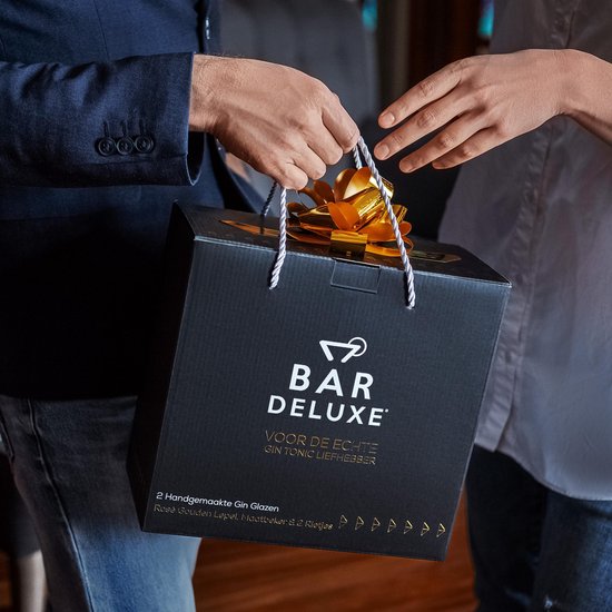 BarDeluxe® Gin Tonic Gläser - 500ml - Gin Tonic Geschenkset - mundgeblasen - Gin Gläser - 2 Stück - Gin Set - Kristall - Geschenk für die Frau - Geschenk für den Mann - enthält 2 Gin Gläser, Gin Tonic Löffel, Messbecher, 2 Strohhalme aus Edelstahl & Rezep