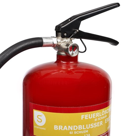 Smartwares 10.015.05 Feuerlöscher - 6 Liter - Schaum - Inklusive Aufhängevorrichtung - Brandklasse AB - BSI zertifiziert