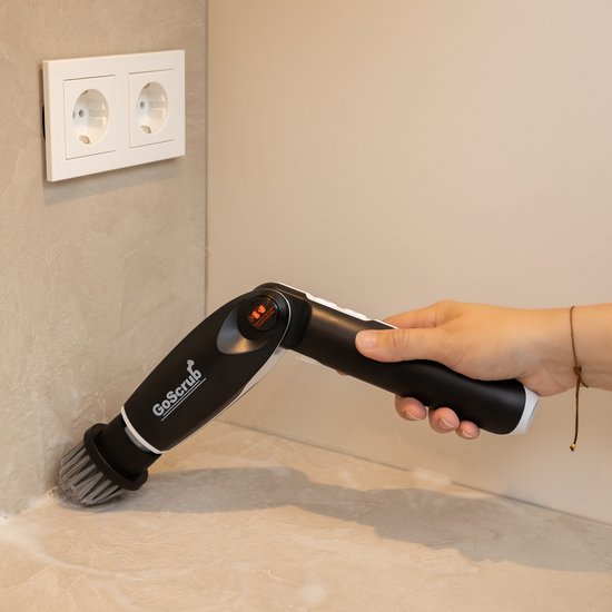 GoScrub® Elektrische Reinigungsbürste - Cleaning Hero V1 - Schwarz - Schrubber mit Griff - Polierer - Scheuerbürste - Für Bad und Küche - 8 Aufsätze