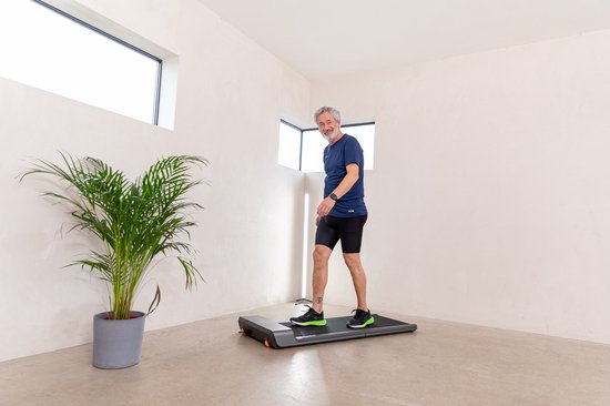 Flow Fitness Runner DTM100i WalkingPad - Laufband