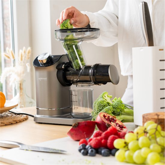 Safecourt Kitchen - Slow Juicer - 700 ml & Kaltpressung - Mit leisem Motor und Tropfstopp - Für frischen Saft von Obst und Gemüse - Grauer Kunststoff
