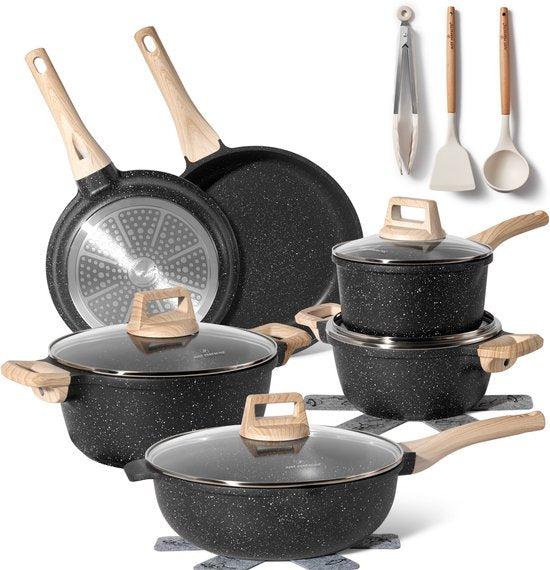 Just Perfecto 15-teiliges Induktionskochgeschirrset - Schwarzes Kochgeschirrset mit Deckel für Gas und Induktion - PFAS frei - Kalte Griffe