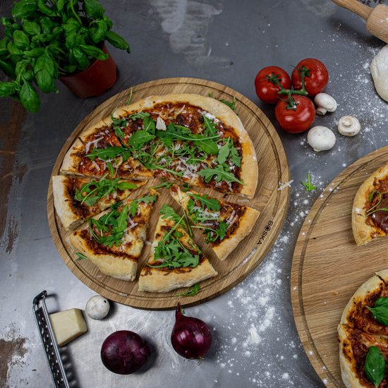 Boska Pizzabrett Friends XL - Grillzubehör - Eichenholz - Praktische Auffangwanne - Ø 40 cm