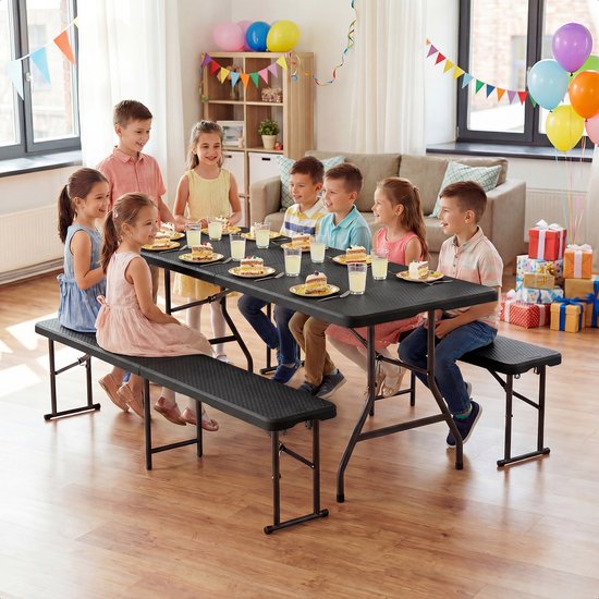 LifeGoods Faltbares Picknick-Set - 180cm x 74cm - Gartentisch mit 2 Bänken - Wetterfest - Campingtisch - Biertisch faltbar - Für Innen und Außen - Für 6 bis 8 Personen - Rattan Schwarz