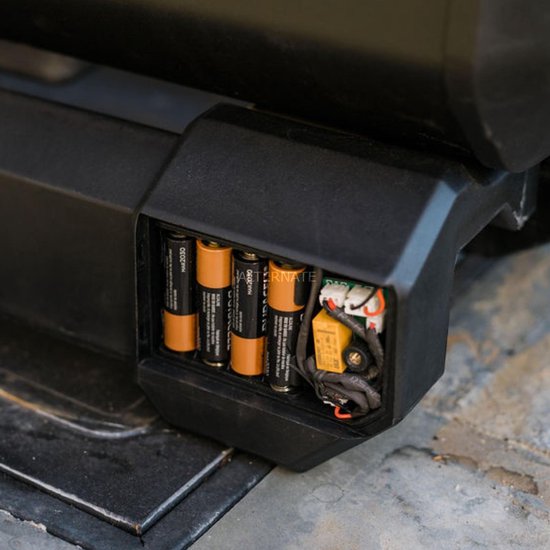 Masterbuilt - Tragbarer Holzkohlegrill mit Wagen