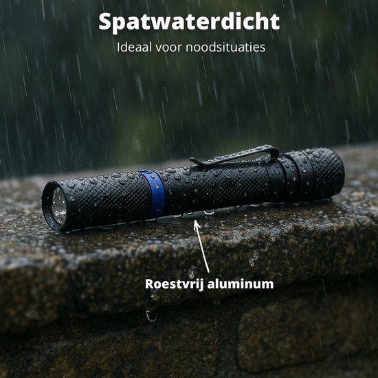 FlinQ Stift-Taschenlampe - 100 Lumen LED-Lampe - Batteriebetrieben - Wasserfeste Taschenlampe - Militärische Taschenlampe - Ideal für Notfallausrüstung - Geeignet für Kinder - 100 Meter Sichtbarkeit - 2 Taschenlampen