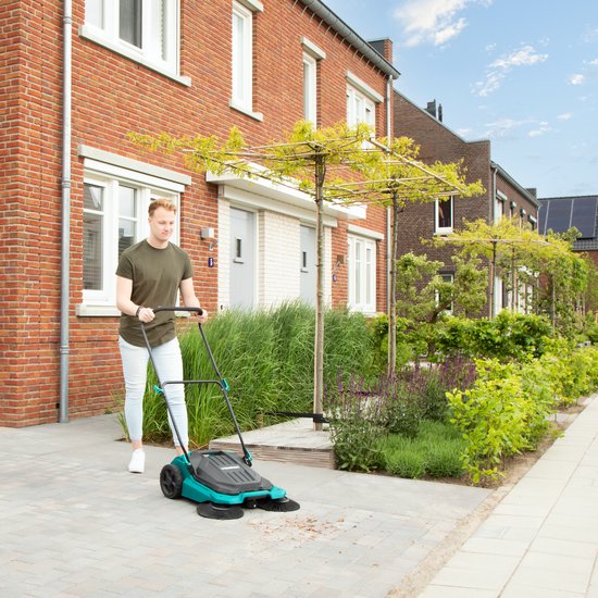 VONROC Kehrmaschine - 65 cm Kehrbreite - 18-Liter-Behälter - Kehrt bis zu 2600 m2 pro Stunde