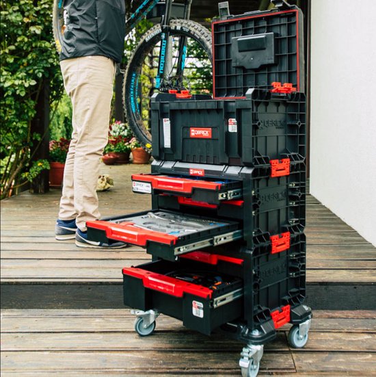 Qbrick System - PRO Transportplattform - 506 x 325 x 140 mm - Schwarzer Kunststoff - Mobile Basis mit 4 Lenkrollen & 2 Bremsen - Maximal 100 kg Traglast