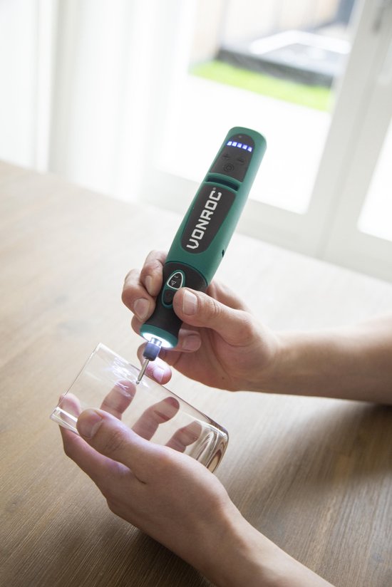 VONROC Accu Multitool - Rotierend - 8V - Inkl. 24 Zubehörteile, Ladegerät & Aufbewahrungstasche