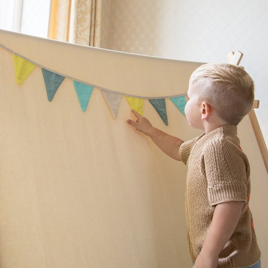 Sunny Sienna Spielzelt mit Fahnen und Bodenmatte Creme - Wigwam Tipi-Zelt für Kinder mit Pendel & Aufbewahrungstasche - FSC Holzstangen - 120x100x105cm