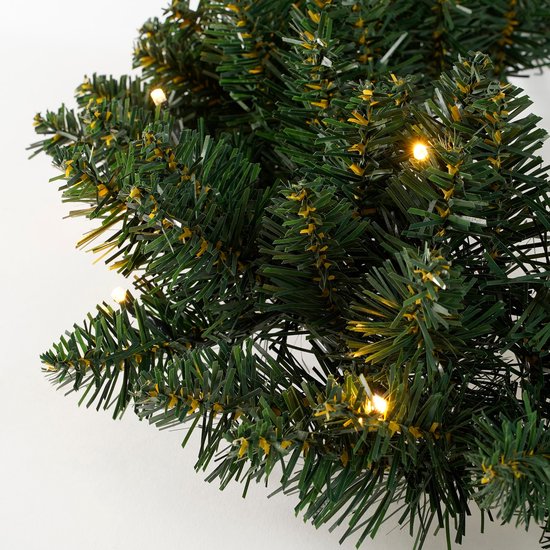 Black Box Trees Weihnachtskranz Herz mit LED-Lichtern - Ø60 cm - Grün