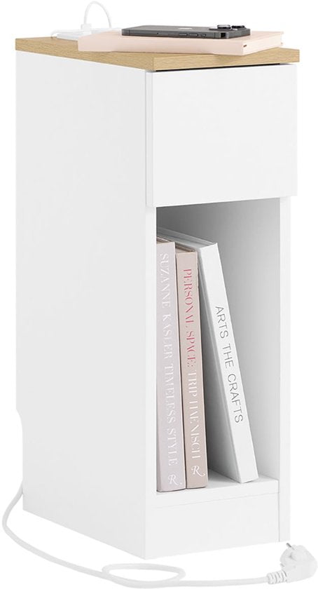 SoBuy Schlanker Nachttisch mit Ladestation, Schmaler Beistelltisch mit Standardsteckdose, USB-Anschluss und Type-C-Anschluss für Schlafzimmer und Wohnzimmer, B20 x T35 x H60 cm, Weiß, FBT111-E-WN