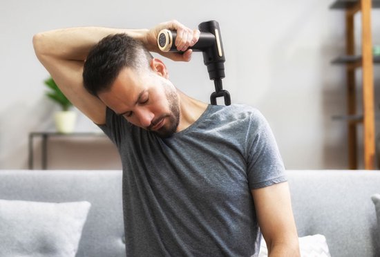 Wellhealth Mini Massagepistole – Muskelmassagegerät – 32 Stufen – Inkl. 4 Aufsätze – Kabellos