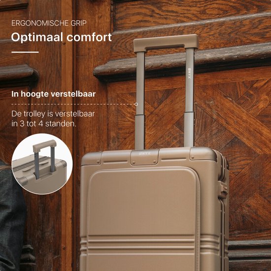 ONYX Hybrid Pro Handgepäck Koffer mit Fronttasche 38 Liter - Recyceltes Polycarbonat und reißverschlussloses Design - Reisekoffer mit TSA-Schloss und Spinner-Rädern - Leichter Trolley mit Laptop-Fach - Desert Clay