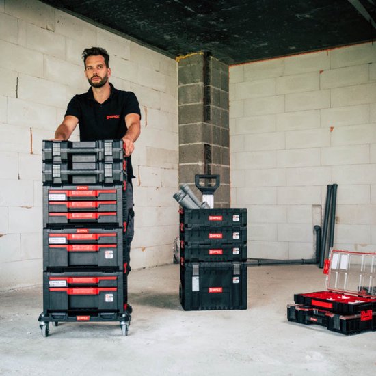 Qbrick System - PRO Transportplattform - 506 x 325 x 140 mm - Schwarzer Kunststoff - Mobile Basis mit 4 Lenkrollen & 2 Bremsen - Maximal 100 kg Traglast