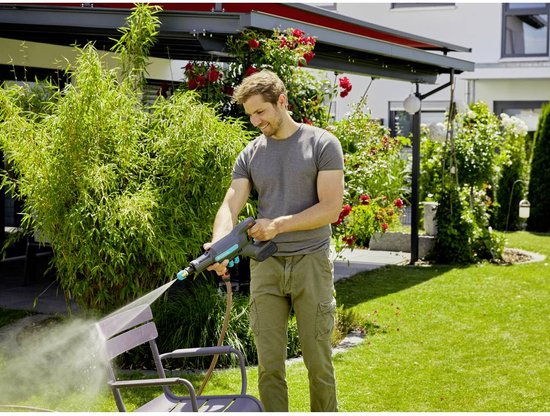 GARDENA AquaClean 24/18V P4A - Accu-Hochdruckreiniger - 24 bar - Premium Set