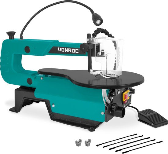 VONROC Figurensäge 120W - inkl. Fußpedal - LED-Arbeitsleuchte - Flexibles Staubgebläse - Inkl. 6 Sägeblätter