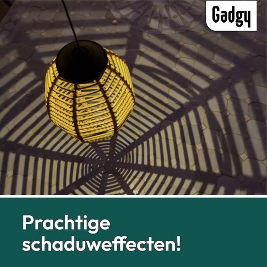 Gadgy Solar-Hängeleuchten für den Außenbereich - 2er-Set - Rattan-Look - LED-Solar-Gartenleuchten - Warmes Licht - Spritzwassergeschützt - Solarbetrieben - Hängeleuchte Gartendekoration
