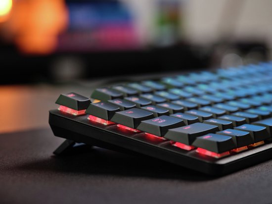 Trust GXT 866 Torix – Mechanische Gaming-Tastatur – Voll-RGB – Weiße Schalter – PC/PS5 – US-QWERTY – Schwarz