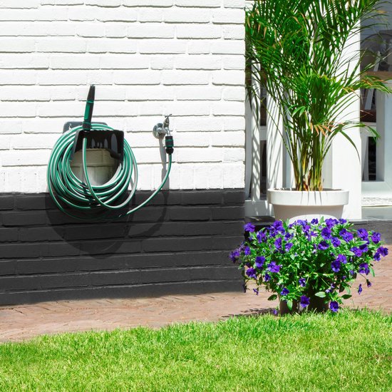 VONROC Gartenschlauch 20 Meter - Inklusive Schlauchhalter, Düse, Schlauchverbinder und Wasserhahnanschluss