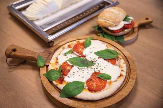 Boska Mozzarella-Käseschneider - 56 Scheiben à 0,5 cm - 370 x 350 x 65 mm