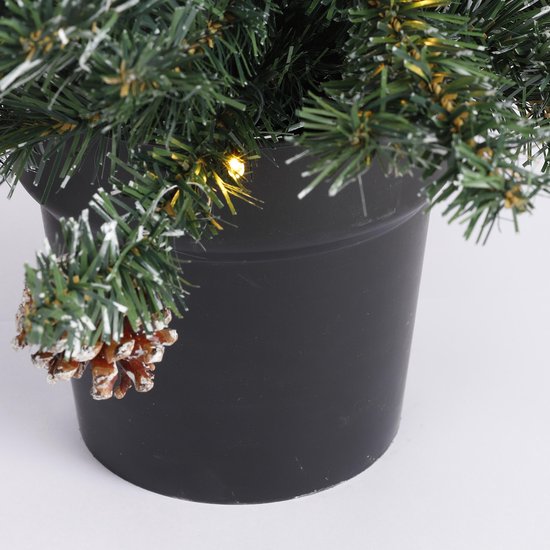 Black Box Trees Creston Set aus 2 Weihnachtsbäumen und 1 Kranz mit LED-Lichtern - Grün